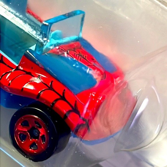 Spider-Mobile - Picture 4 of 10